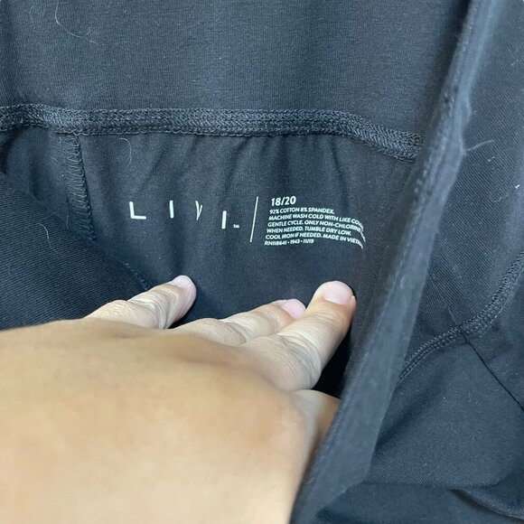 Lane Bryant Livi Black Capri Leggings Signature Stretch Elastic Waist 18/20 NEW - Picture 3 of 7